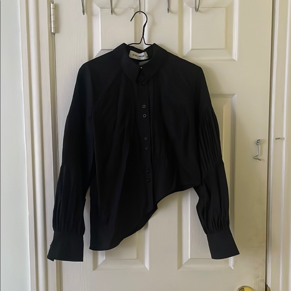 *Never Worn* Elegant Black Women's Top